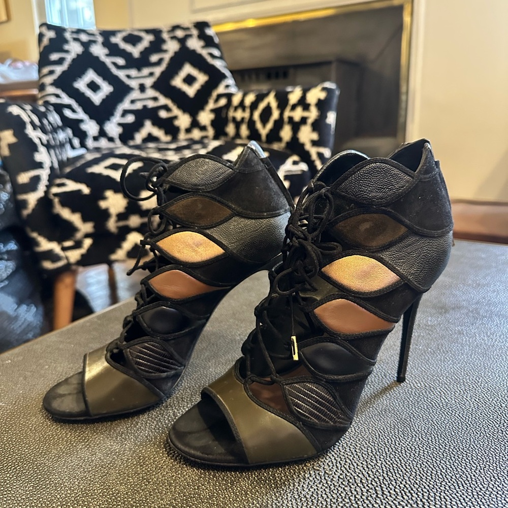Salvatore Ferragamo Lace-Up Heels – Timeless Elegance